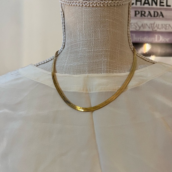 100% Silk Ivory Blouse Size Small - Picture 5 of 8